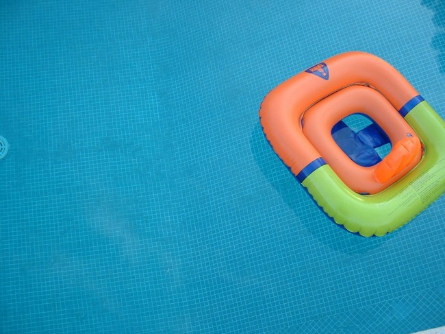 Le brome est aussi un désinfectant recommandé pour les eaux chaudes (piscine chauffées et bains bouillonnants).