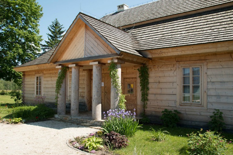 Comment créer un chalet traditionnel au design contemporain ?