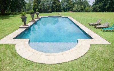 10 idées de décoration autour de la piscine pour un espace convivial